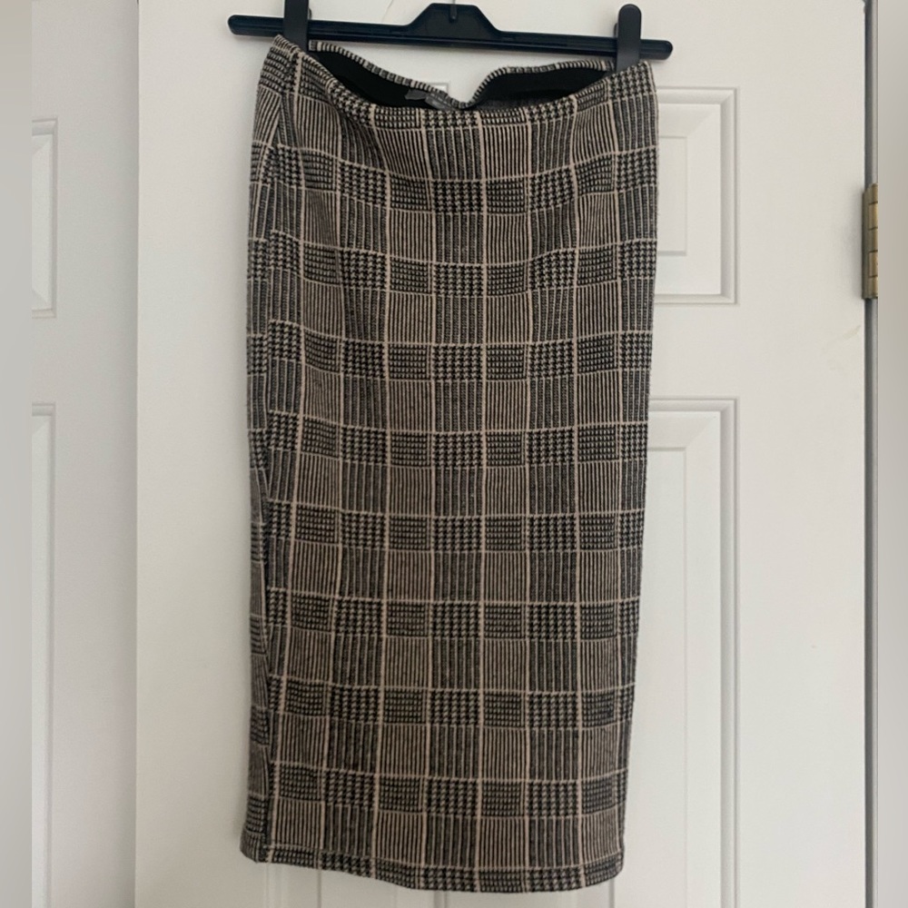 Stretch Pencil Skirt